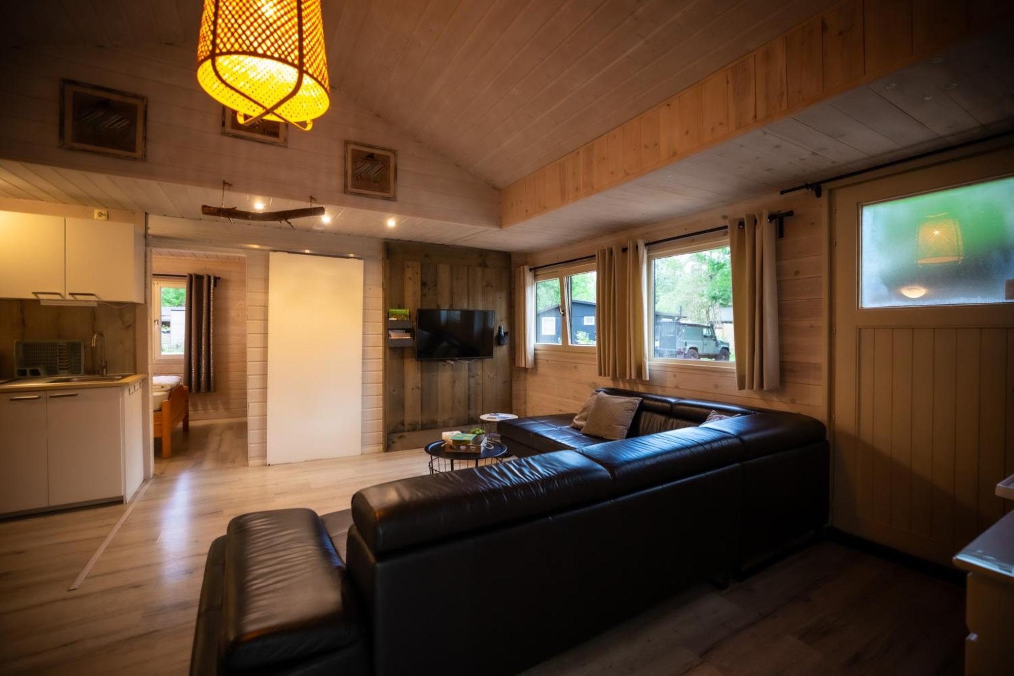 Chalet de bosuil Zutendaal Extérieur photo